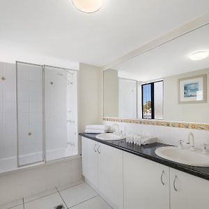 1 Bedroom Water View Apartment